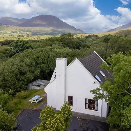 No 1 Heather Hill, بيت للعطل *