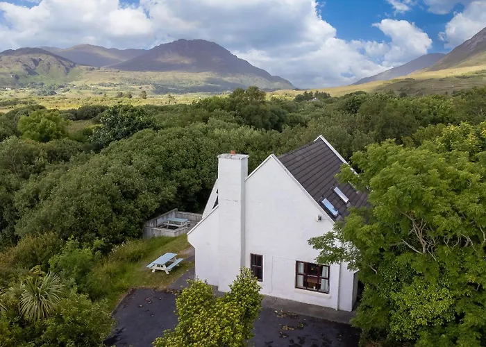 No 1 Heather Hill, Holiday home *