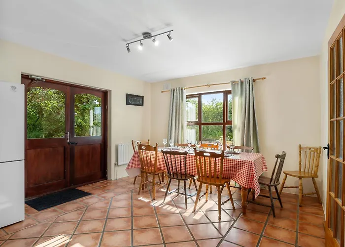 No 1 Heather Hill, Holiday home